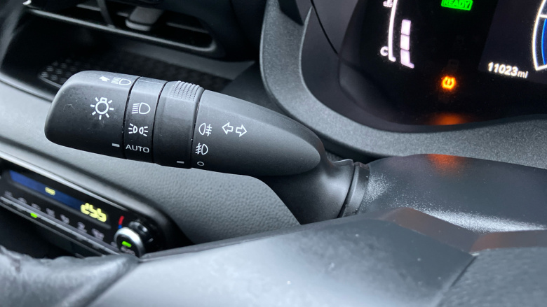 Toyota Yaris 1.5 Hybrid Design 5dr CVT Hybrid Hatchback